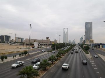 هل الظهور الإعلامي للحديث عن الطقس مخالفة؟